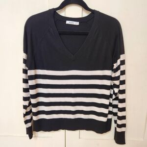 Ricki's Cashmere Blend V-Neck Sweater - Black/White Stripes - Sz M - EUC